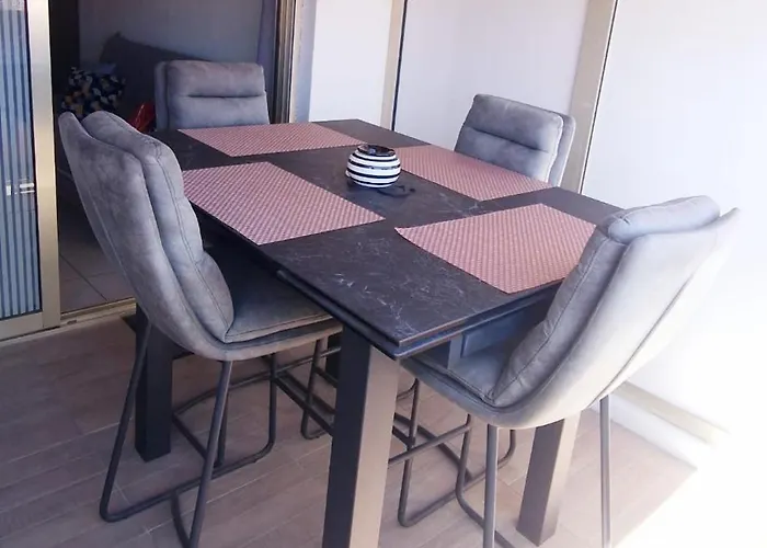 2 Pieces Avec Terrasse -calme-sans Vis A Vis-garage-centre De