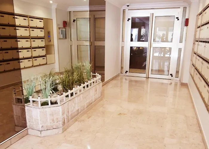 2 Pieces Avec Terrasse -calme-sans Vis A Vis-garage-centre De Apartmán